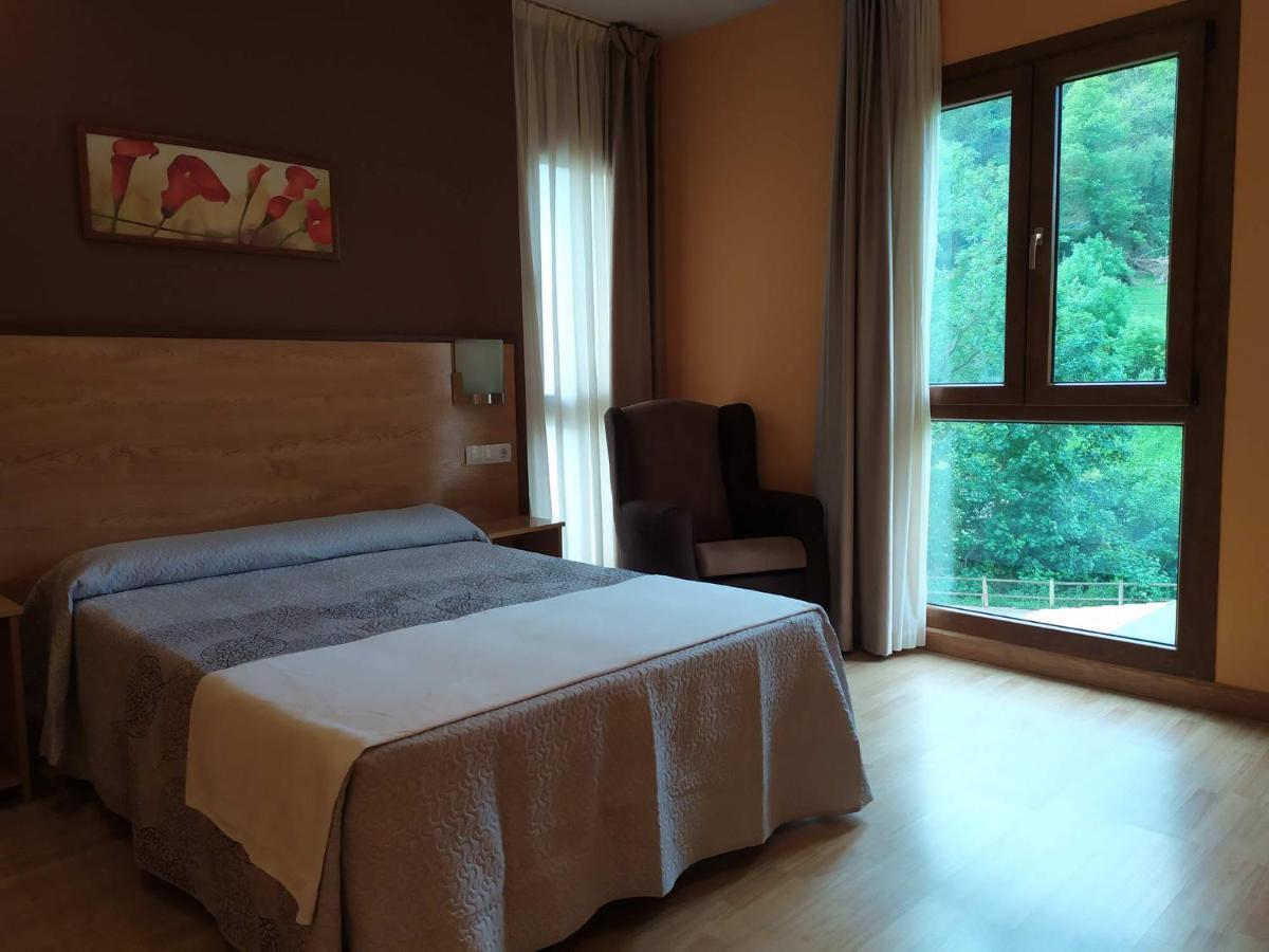 Hotel Santa Cristina Пола-де-Лена Екстер'єр фото