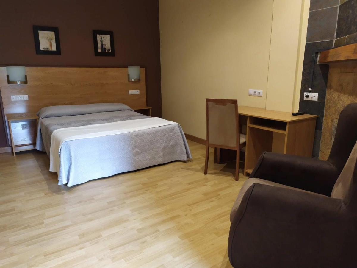 Hotel Santa Cristina Пола-де-Лена Екстер'єр фото