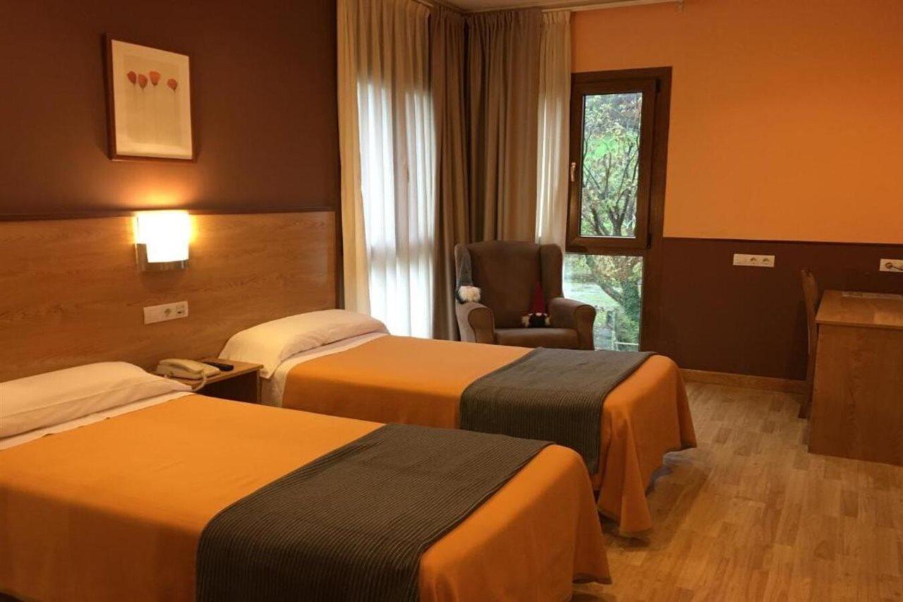Hotel Santa Cristina Пола-де-Лена Екстер'єр фото